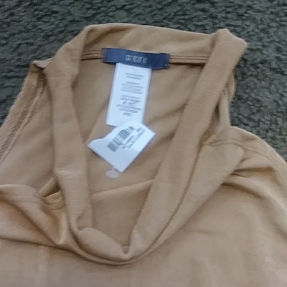 Gyft sleeveless top - Picture 2 of 2